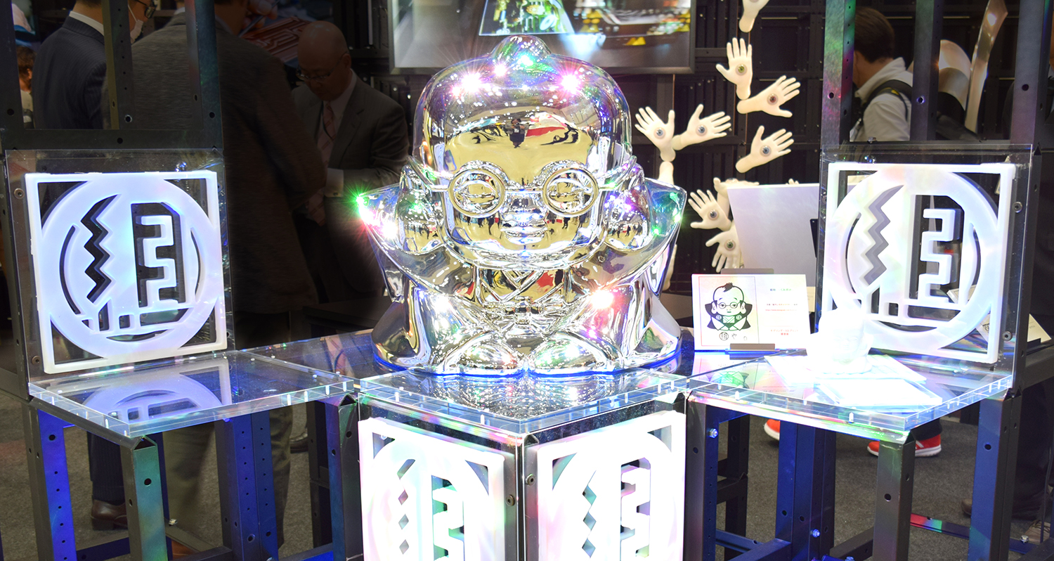 メタル加工が施された福助の3Dプリンター製オブジェ
